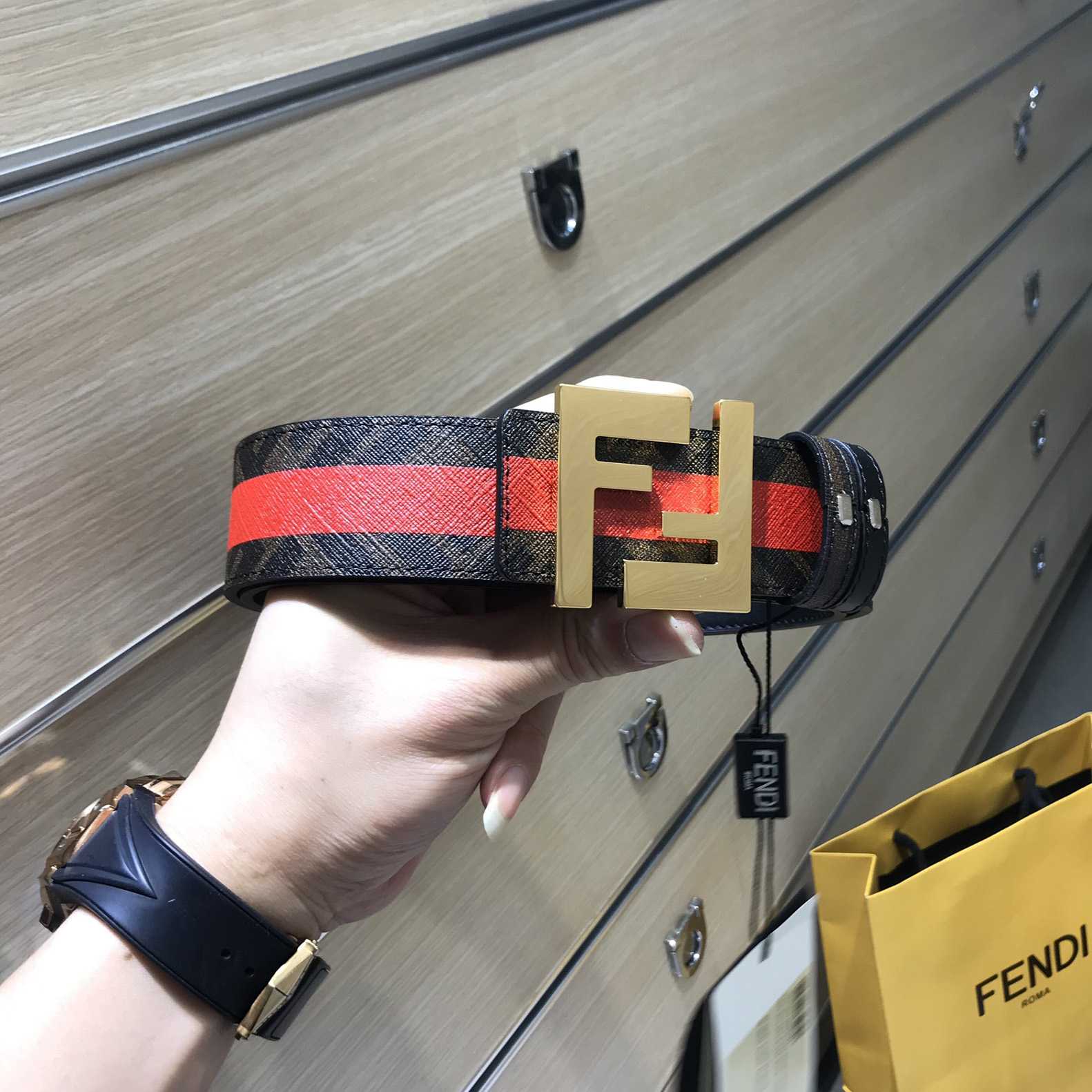 Black Reversible Leather Belt - FashionPlug