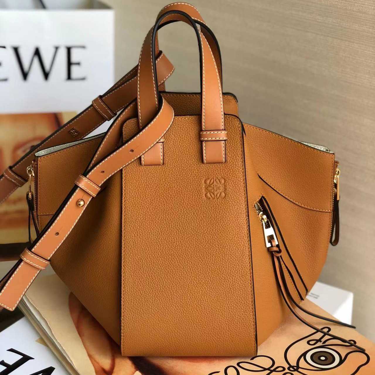 Loewe Compact Hammock In Satin Calfskin(29-26-15cm) - FashionPlug