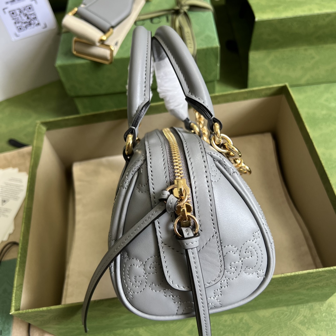 Gucci GG Matelassé Mini Bag(19*13*11cm) - FashionPlug