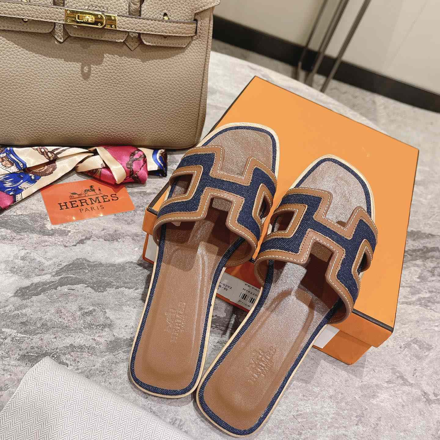 Hermes Oran Sandal - FashionPlug