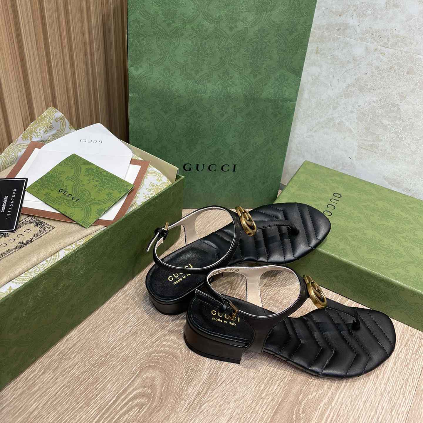 Gucci Women's Double G Sandal - FashionPlug