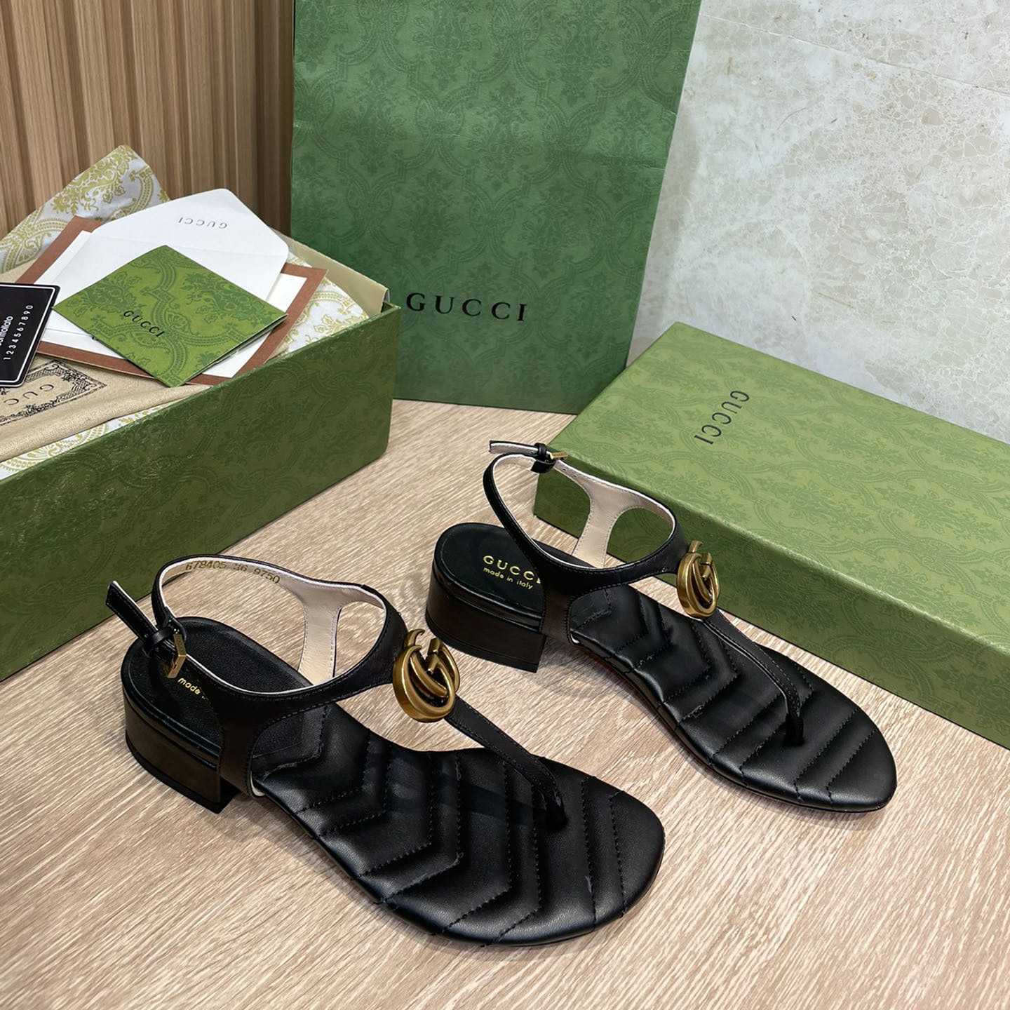 Gucci Women's Double G Sandal - FashionPlug