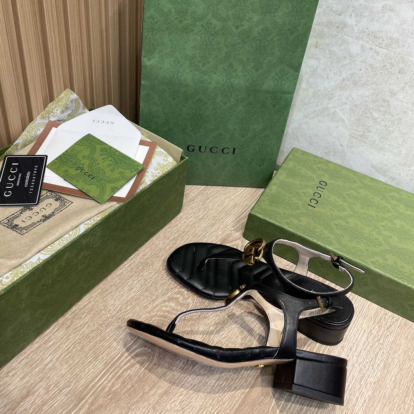 Gucci Women's Double G Sandal - FashionPlug