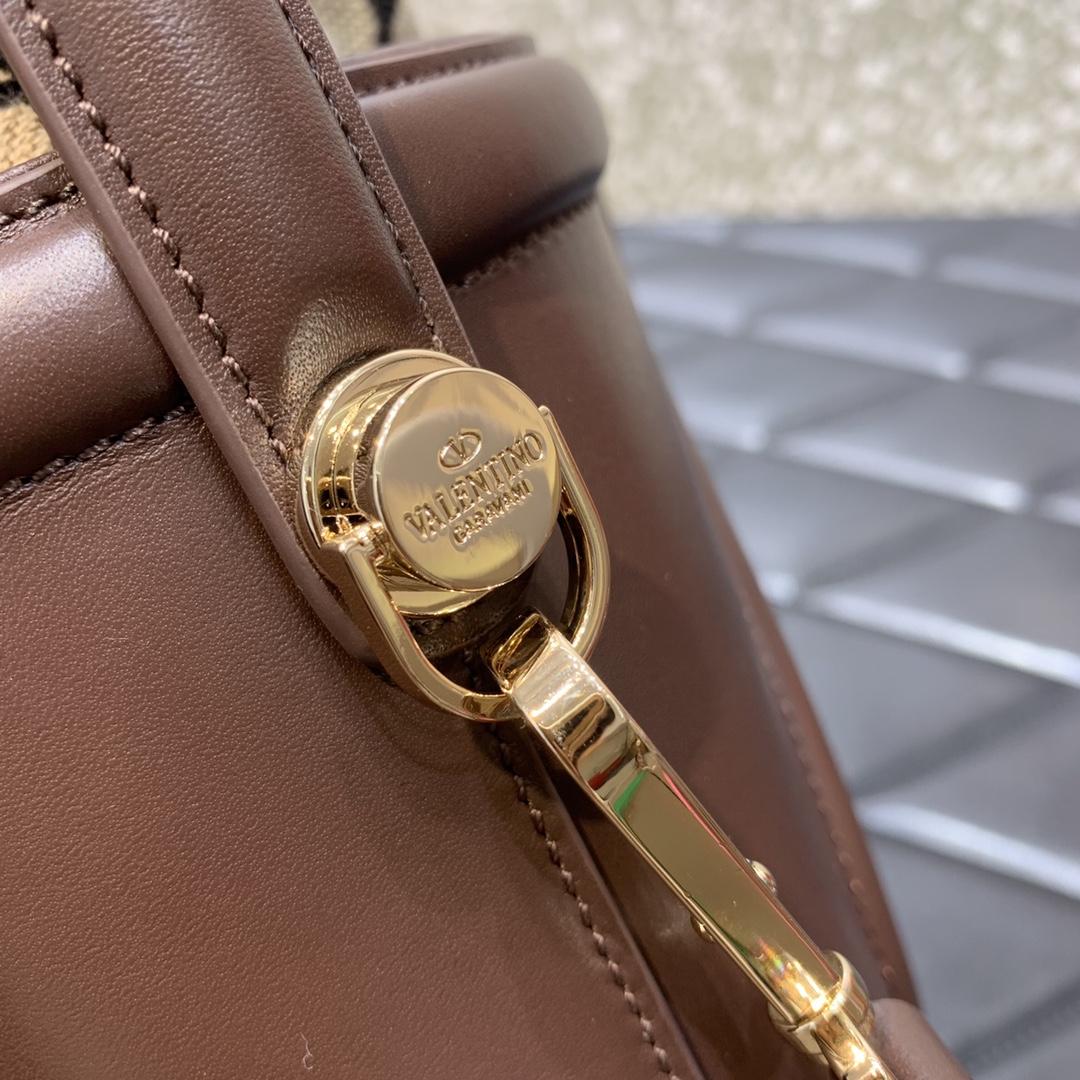 Valenti Le Cinquième Toile Iconographe Bucket Bag - FashionPlug