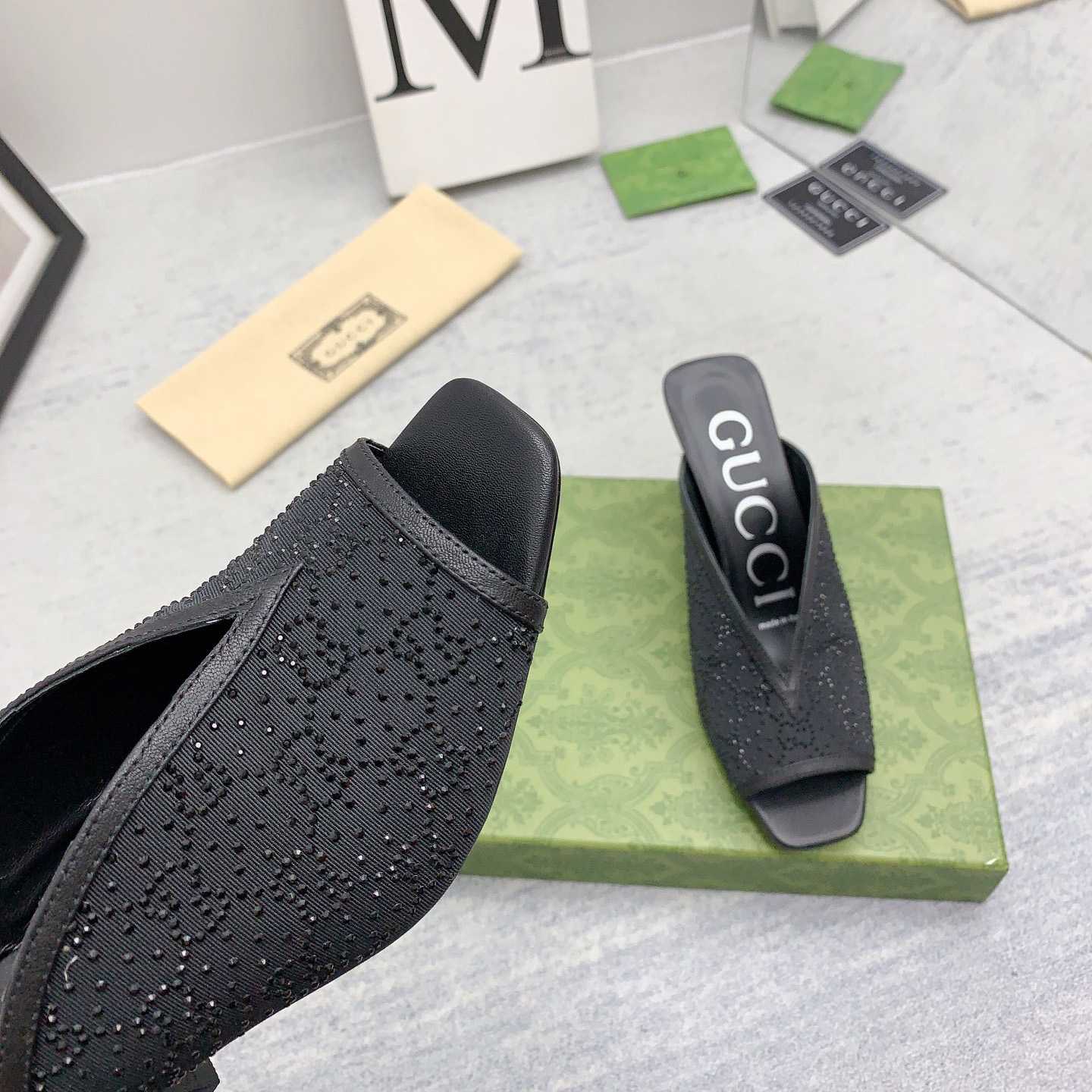 Gucci Women's GG Slide Sandal - FashionPlug