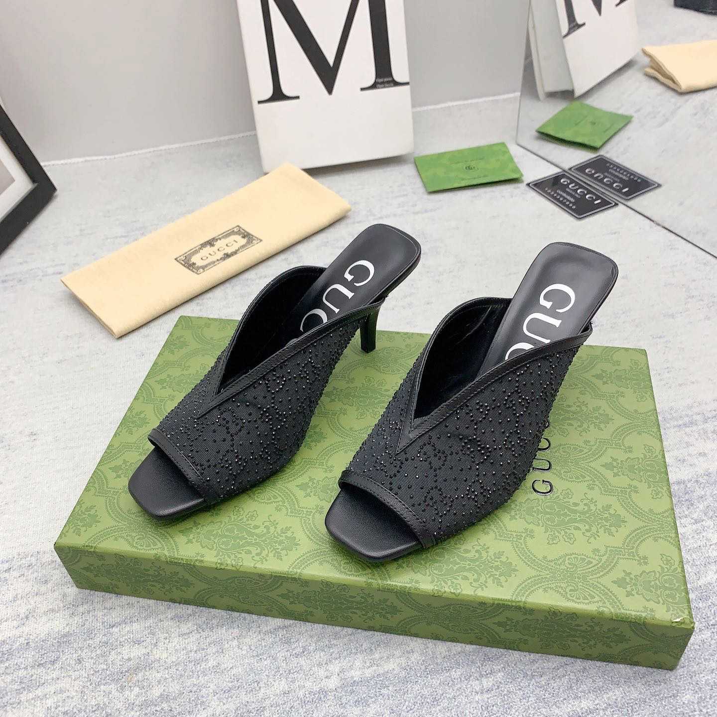 Gucci Women's GG Slide Sandal - FashionPlug