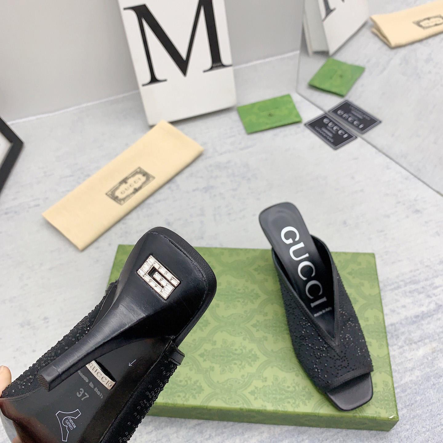 Gucci Women's GG Slide Sandal - FashionPlug
