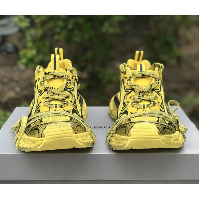 Balenciaga 3XL Trainers In Yellow - FashionPlug