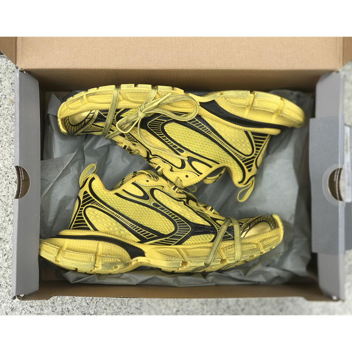 Balenciaga 3XL Trainers In Yellow - FashionPlug