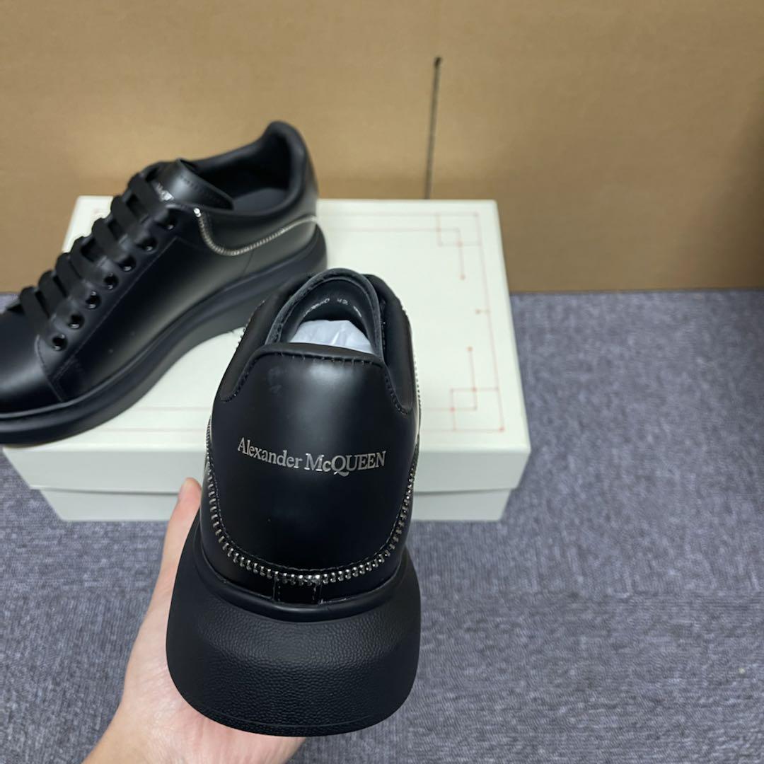 Alexander Mqueen Oversized Sneaker In Black - FashionPlug