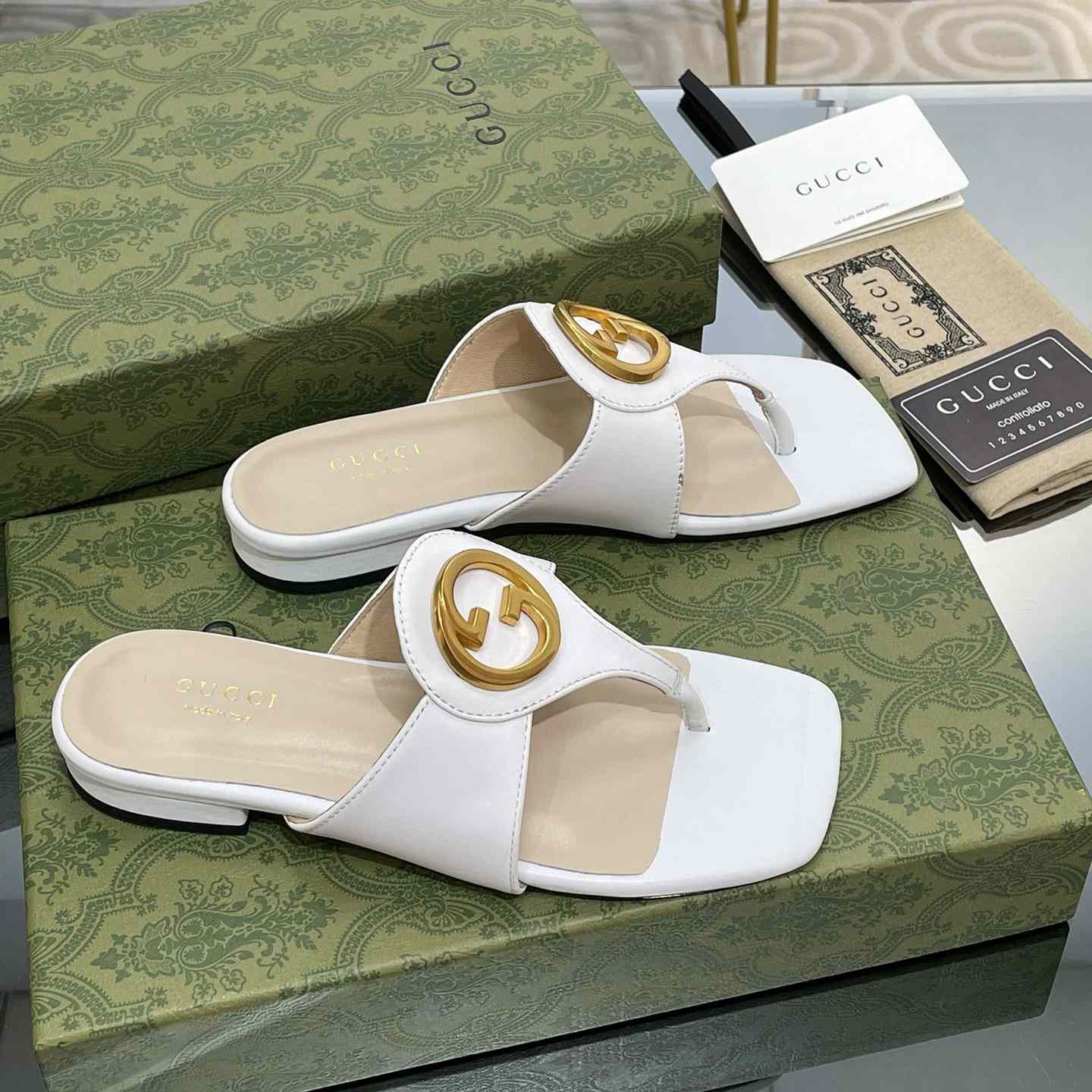 Gucci Women's Gucci Blondie Thong Sandal - FashionPlug