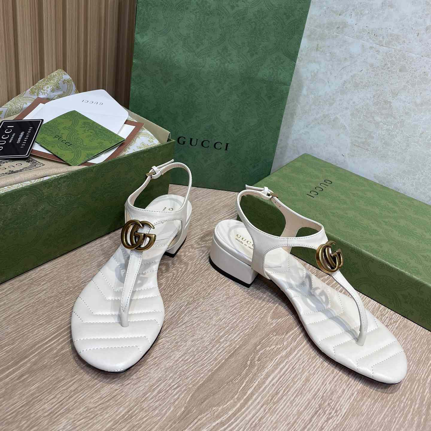 Gucci Women's Double G Sandal - FashionPlug