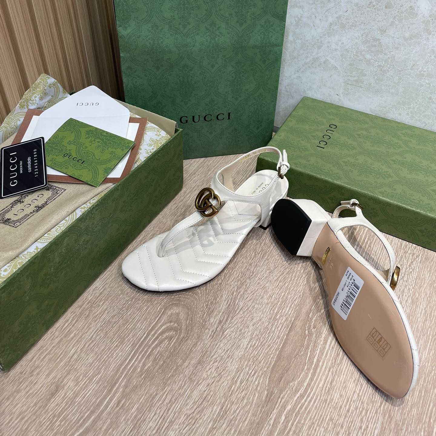 Gucci Women's Double G Sandal - FashionPlug