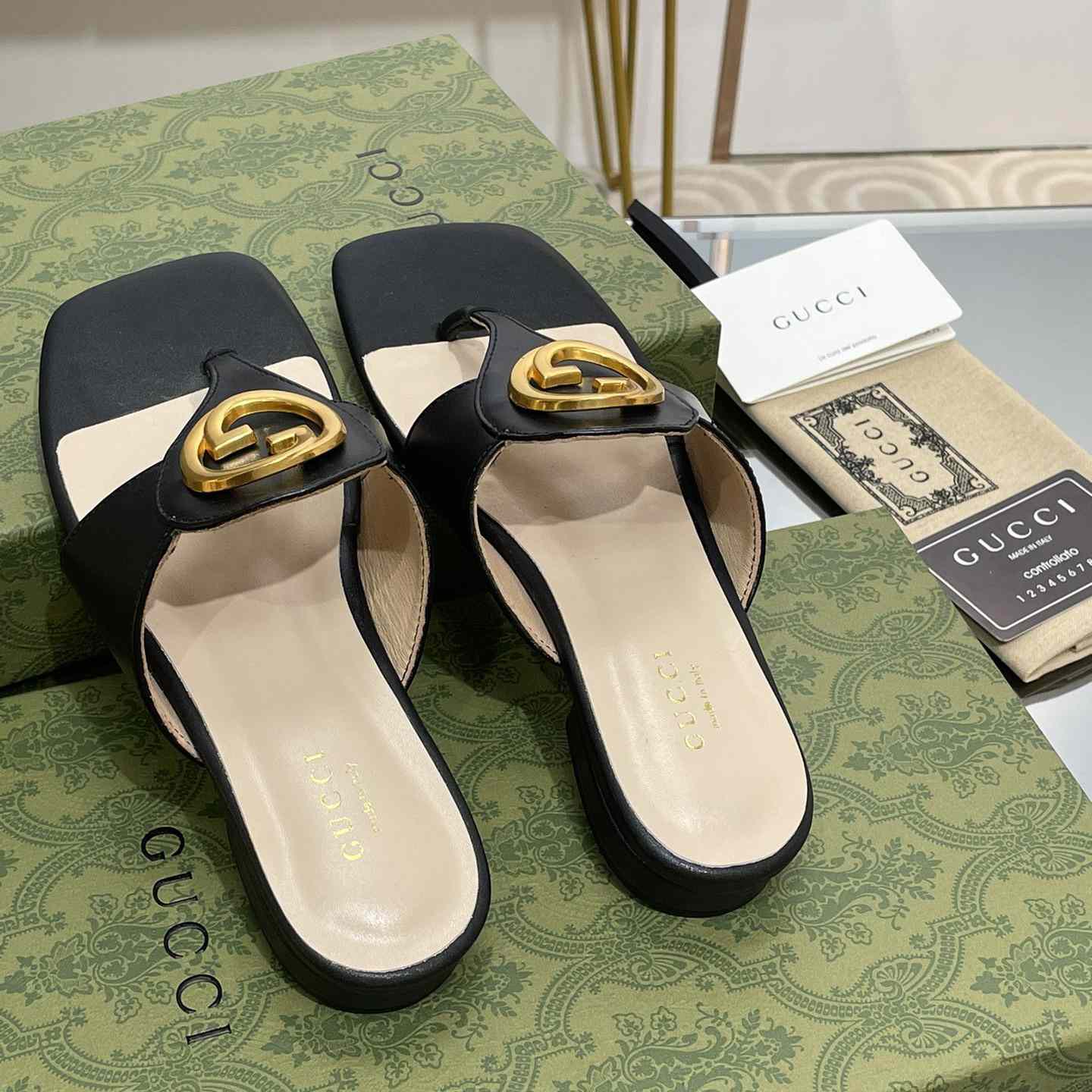 Gucci Women's Gucci Blondie Thong Sandal - FashionPlug