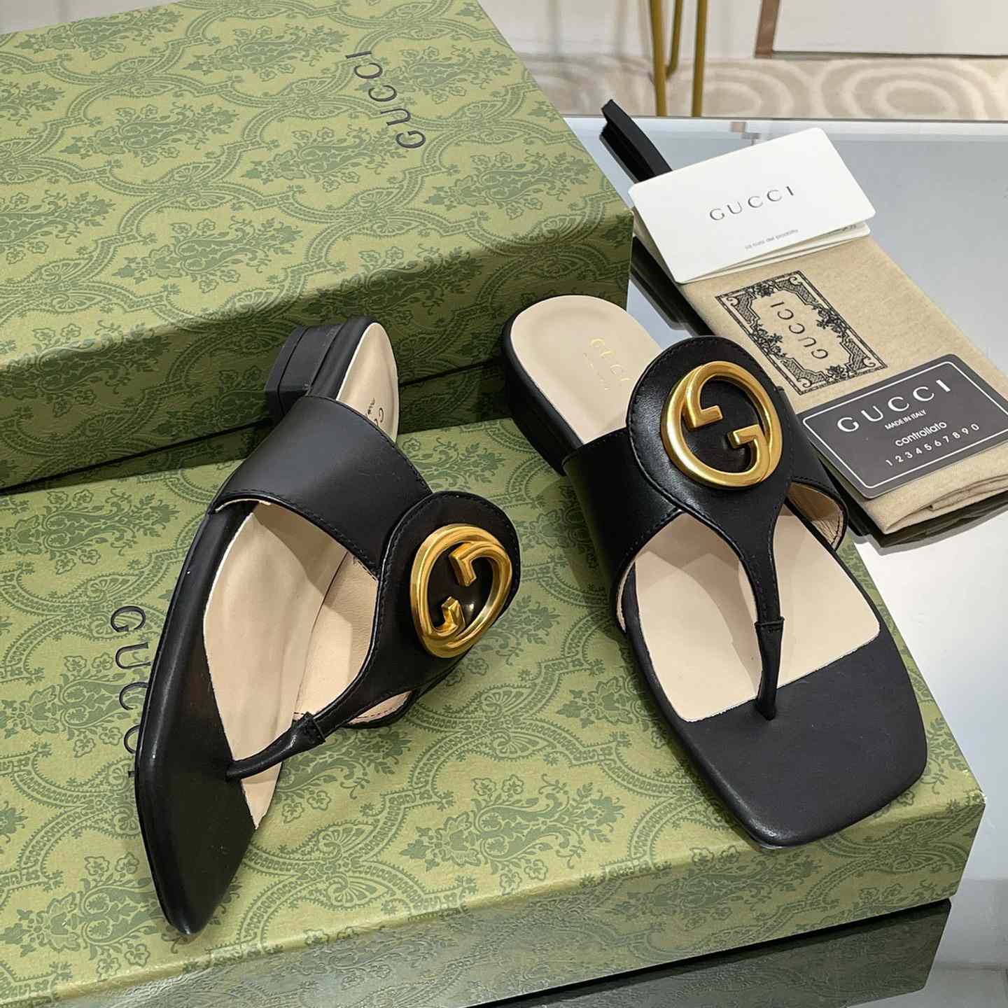 Gucci Women's Gucci Blondie Thong Sandal - FashionPlug