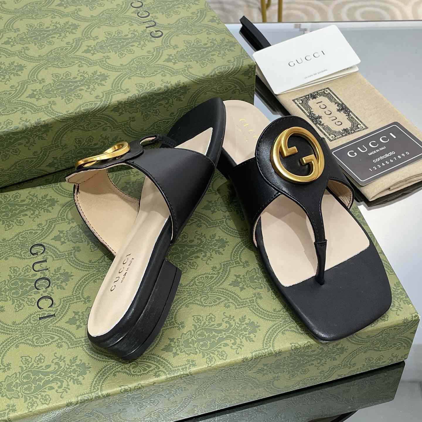 Gucci Women's Gucci Blondie Thong Sandal - FashionPlug