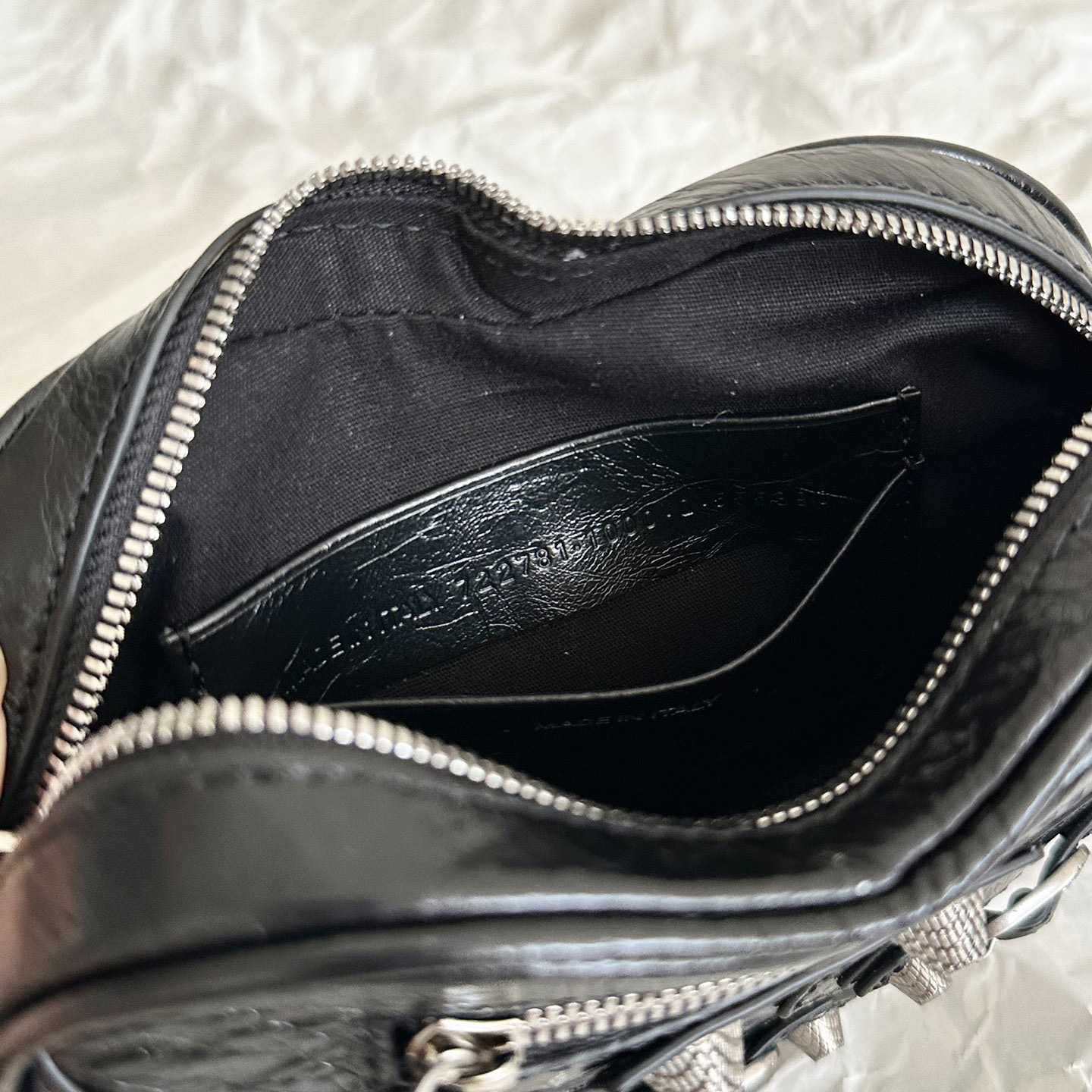 Balenciaga Le Cagole Heart Mini Bag In Black(16-12.7-4.5cm) - FashionPlug
