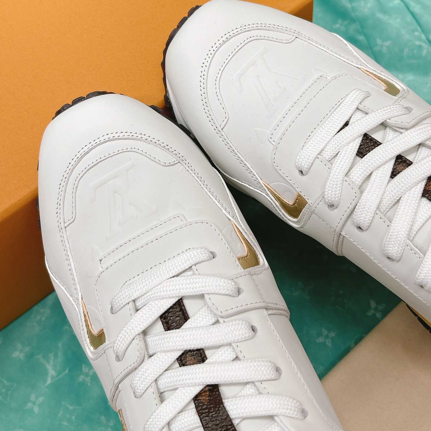 Louis Vuitton Run Away Sneaker      1AAP3T - FashionPlug