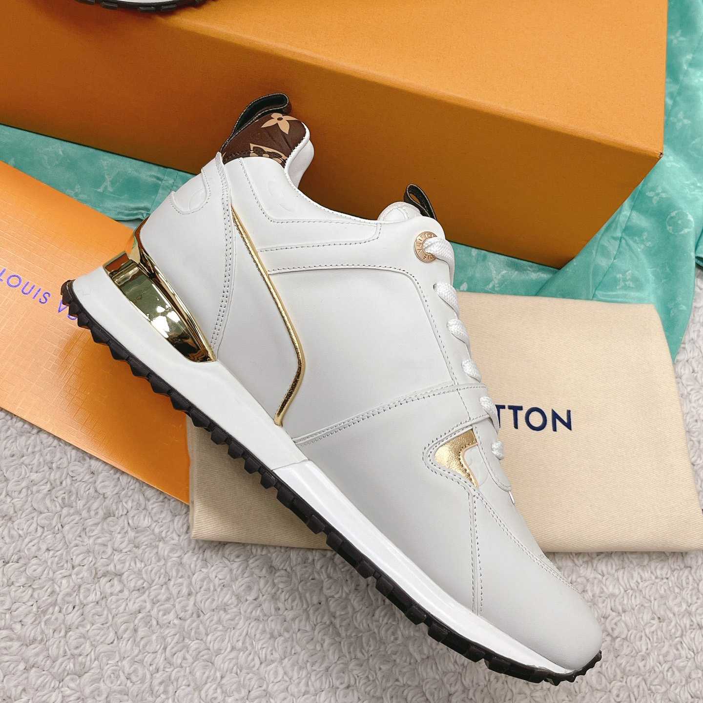 Louis Vuitton Run Away Sneaker      1AAP3T - FashionPlug