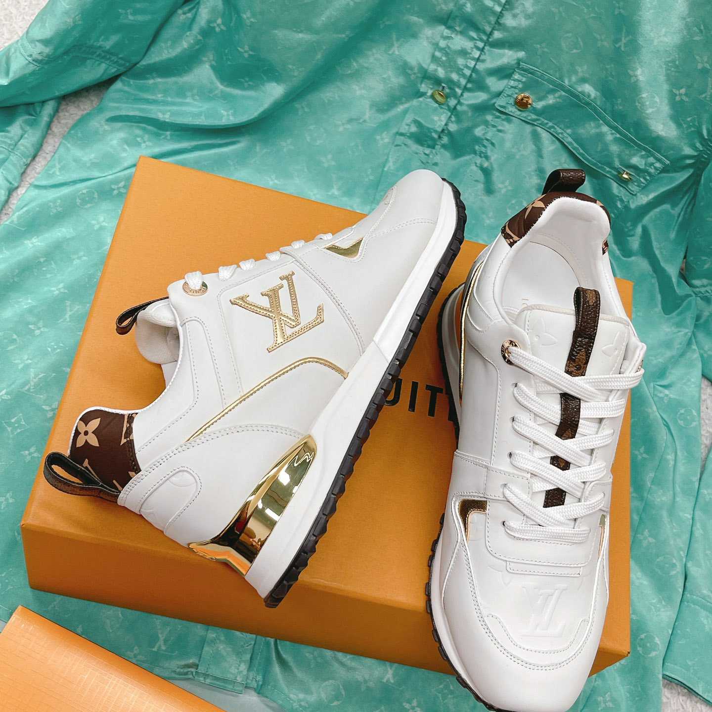 Louis Vuitton Run Away Sneaker      1AAP3T - FashionPlug