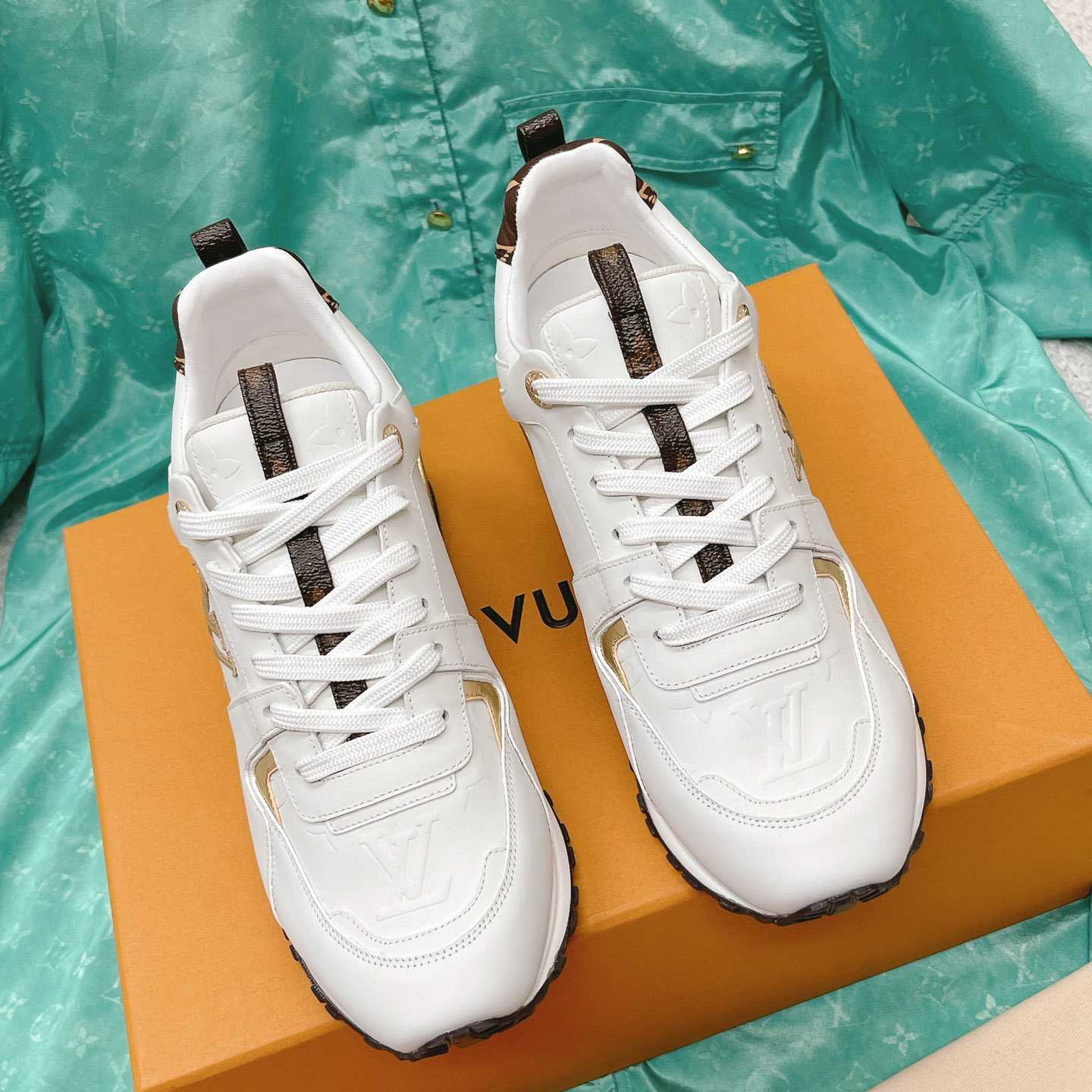Louis Vuitton Run Away Sneaker      1AAP3T - FashionPlug