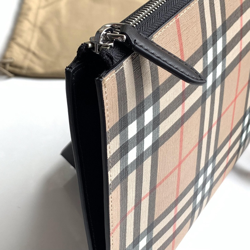 Burberry Vintage Check Canvas Zip Pouch(30cm*19.5cm) - FashionPlug