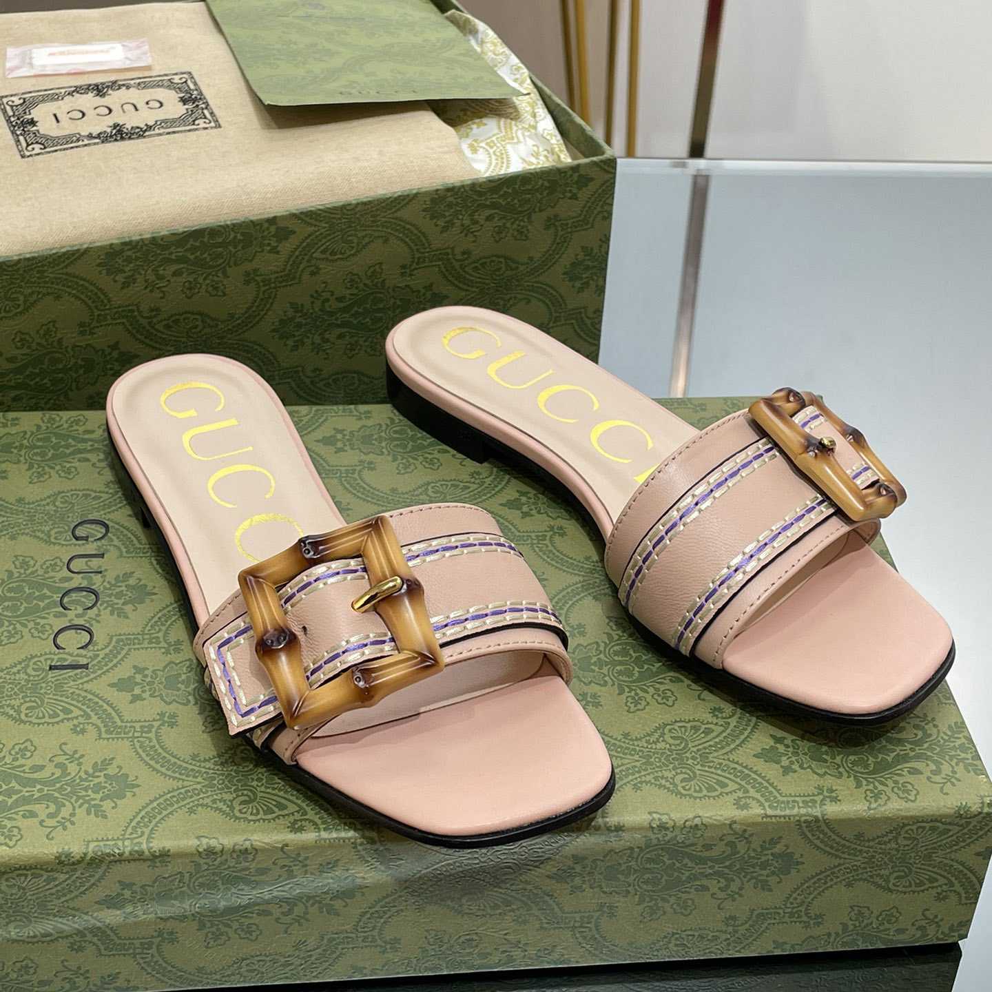 Gucci Women's Slide Sandal With Bamboo Buckle - FashionPlug