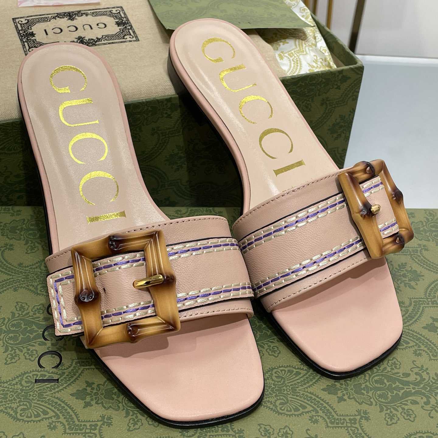 Gucci Women's Slide Sandal With Bamboo Buckle - FashionPlug