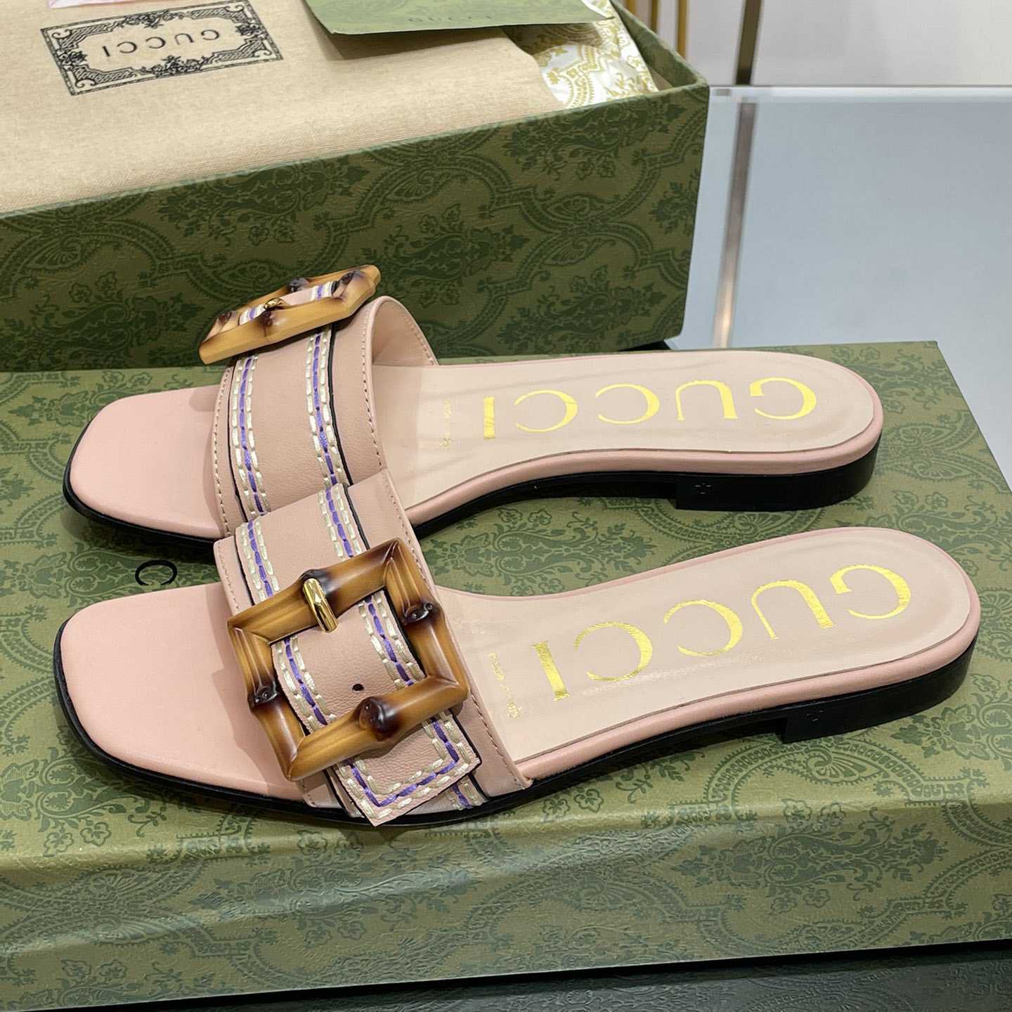 Gucci Women's Slide Sandal With Bamboo Buckle - FashionPlug