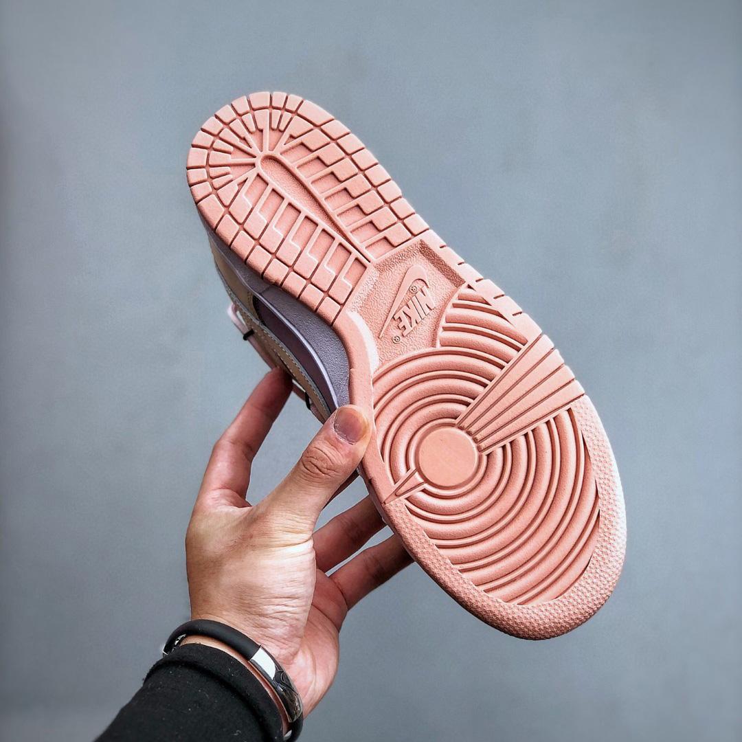 Nike Nike SB Dunk Low Sneaker    DD1503-112 - FashionPlug