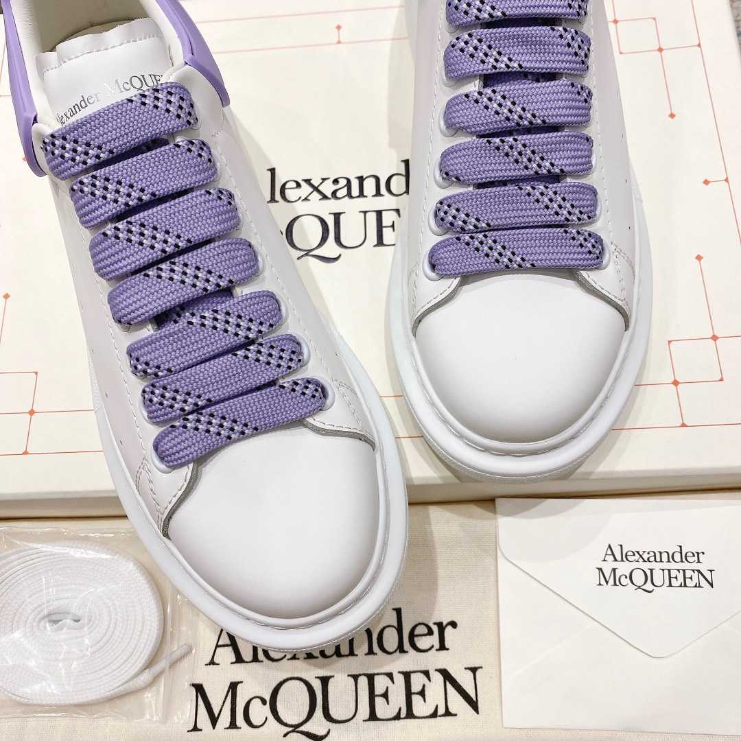 Alexander Mqueen Oversized Sneaker In White - FashionPlug