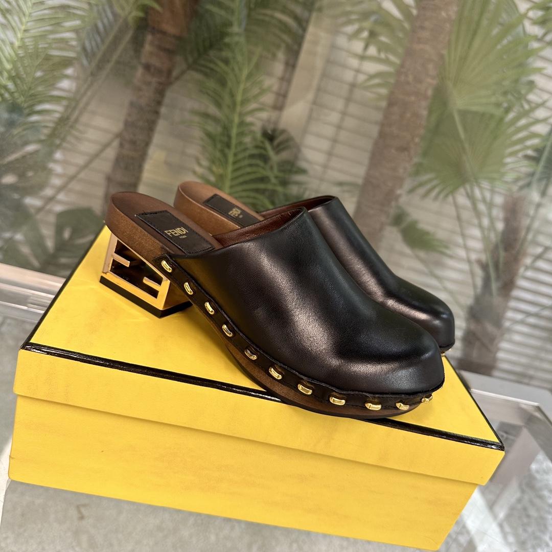 Fendi Baguette Show Black Leather Medium-heel Clogs - FashionPlug