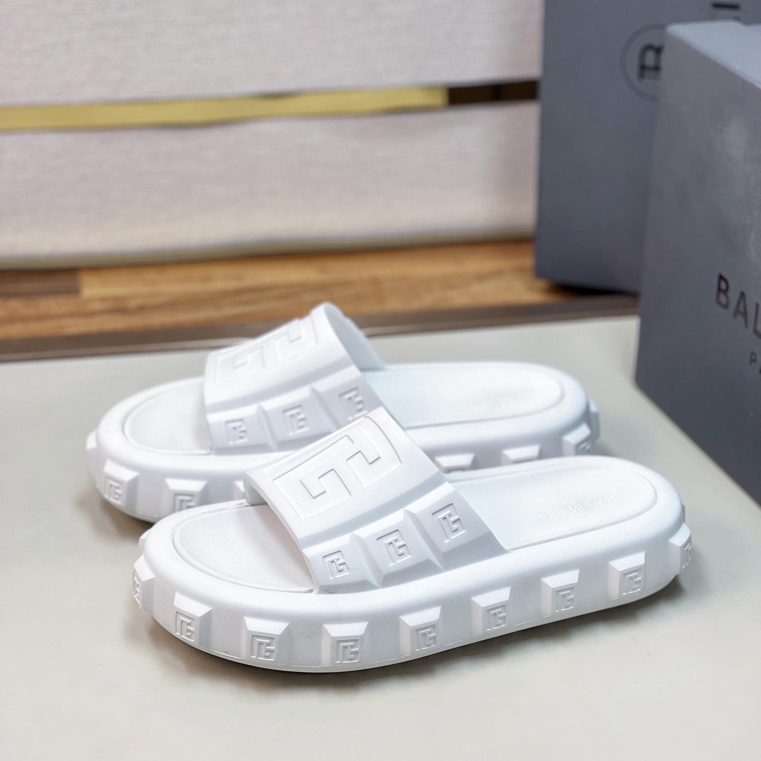 Balmain Ari Flat Mules - FashionPlug