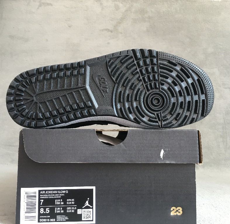 Air Jordan 1 Retro Low Golf Sneakers      DD9315-003 - FashionPlug