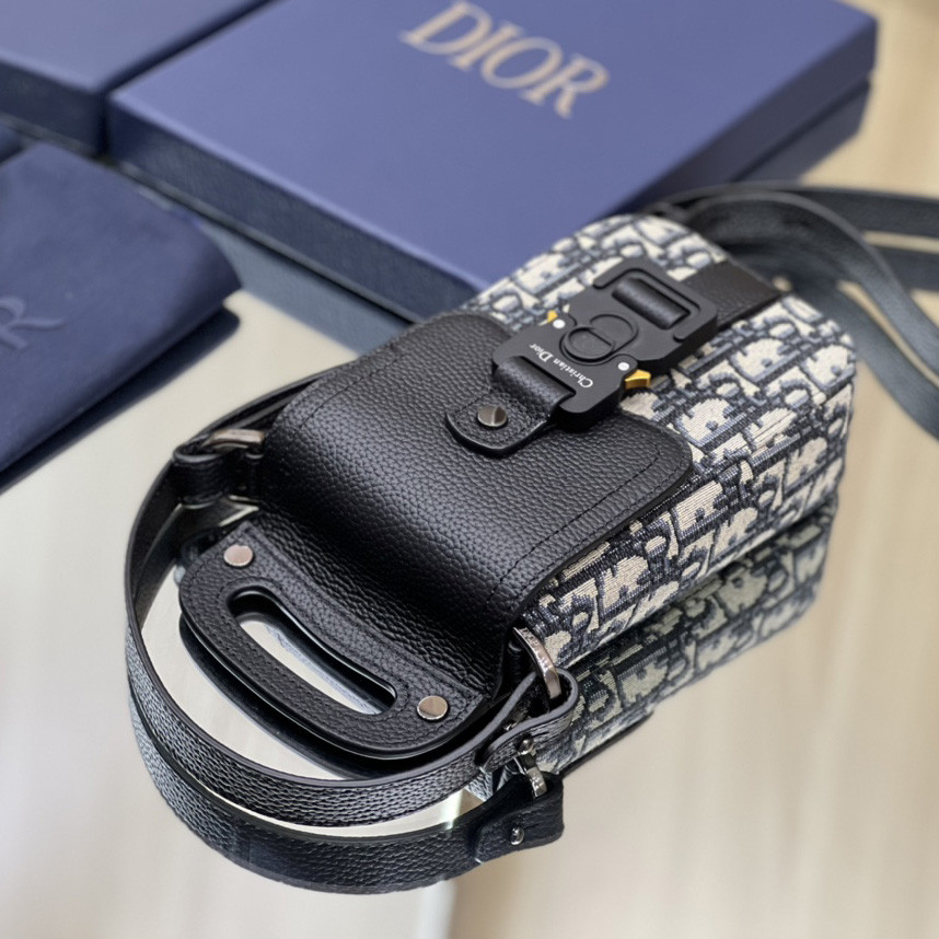Dior Saddle Vertical Pouch With Strap  - FashionPlug