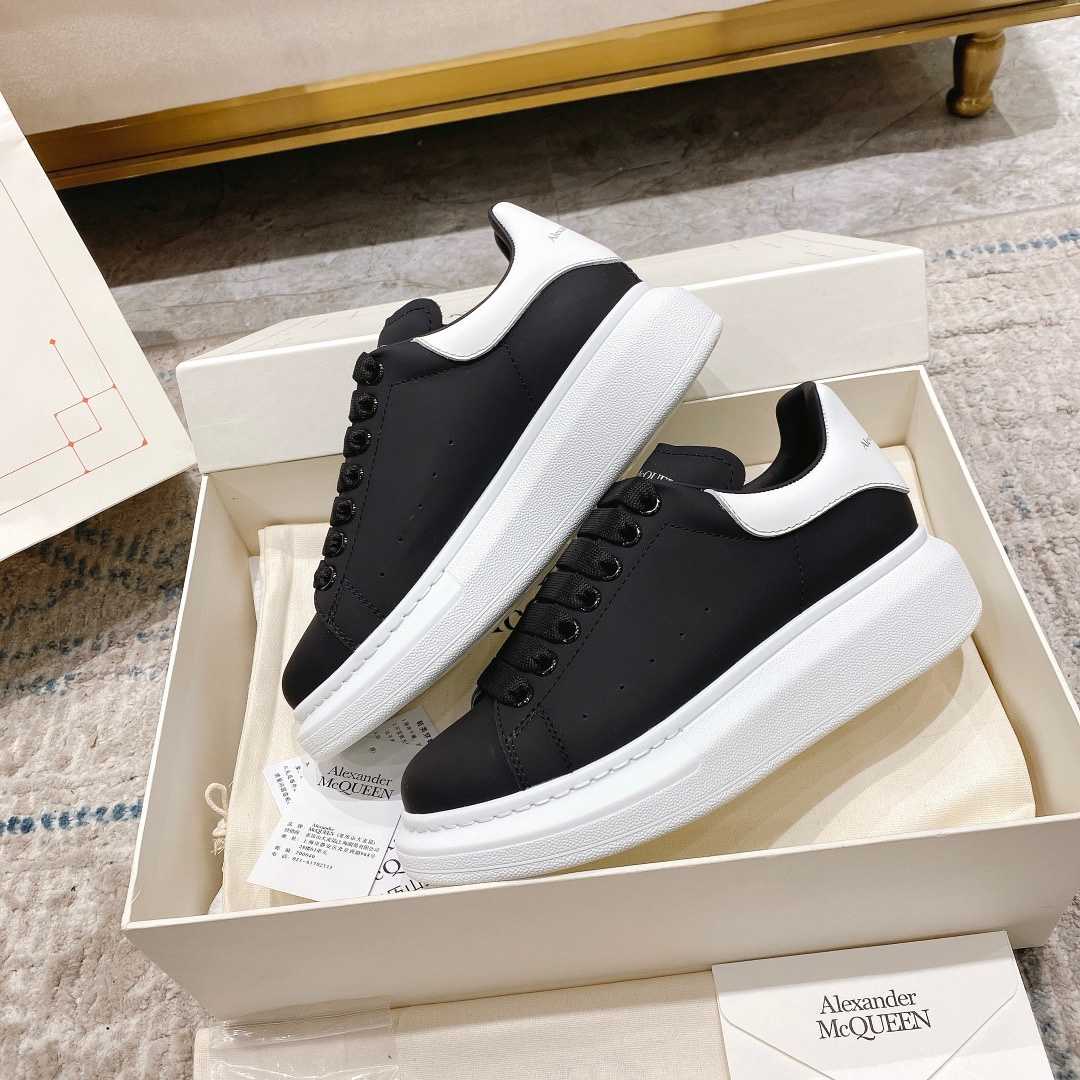 Alexander Mqueen Oversized Sneaker in Black - FashionPlug