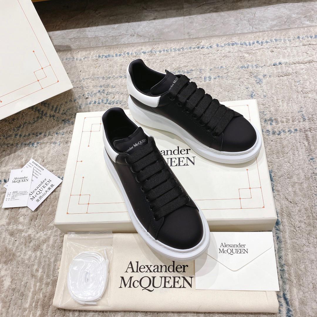 Alexander Mqueen Oversized Sneaker in Black - FashionPlug