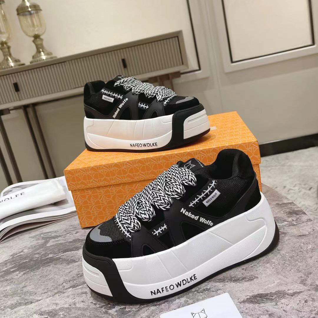 Naked Wolfe Slider Black - FashionPlug