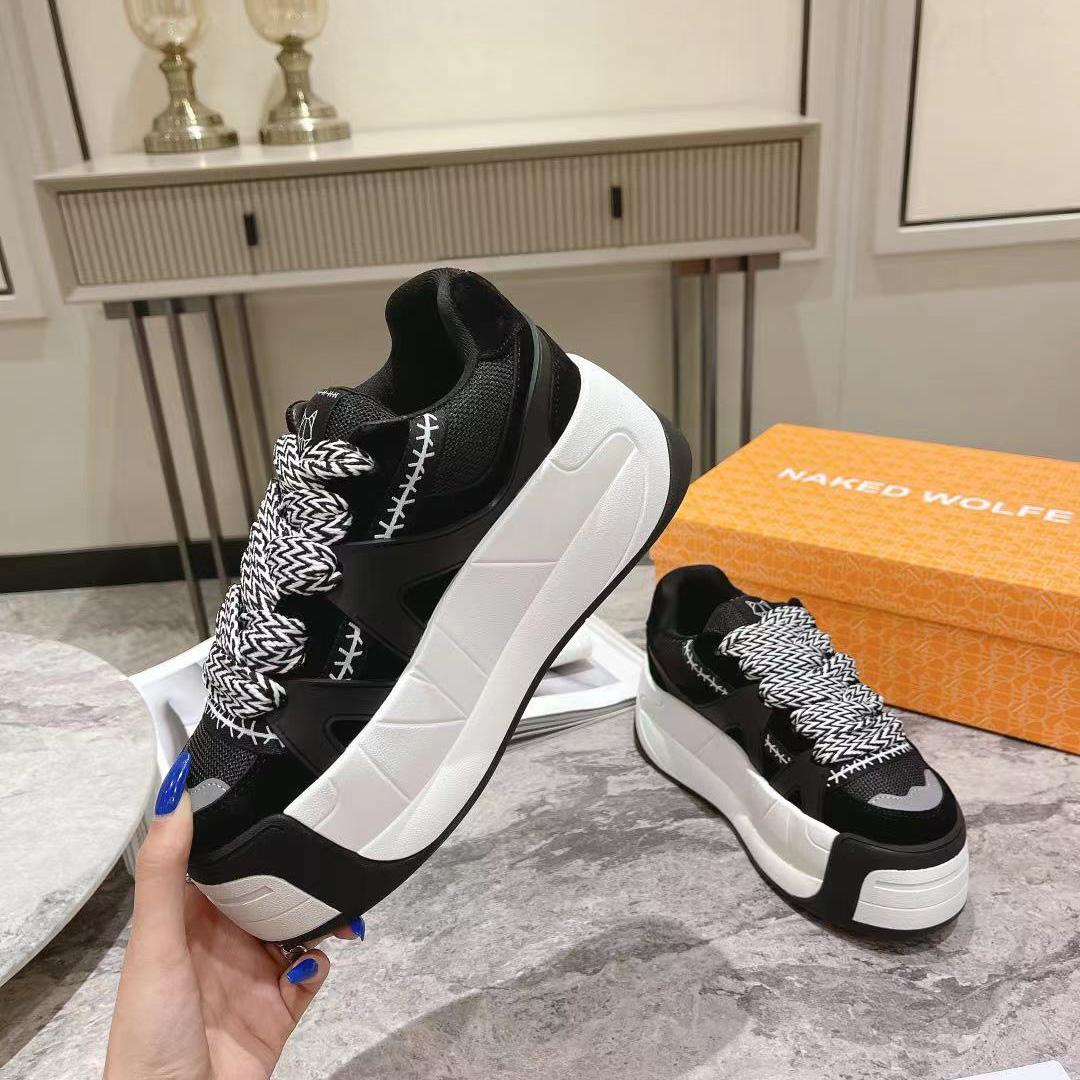 Naked Wolfe Slider Black - FashionPlug