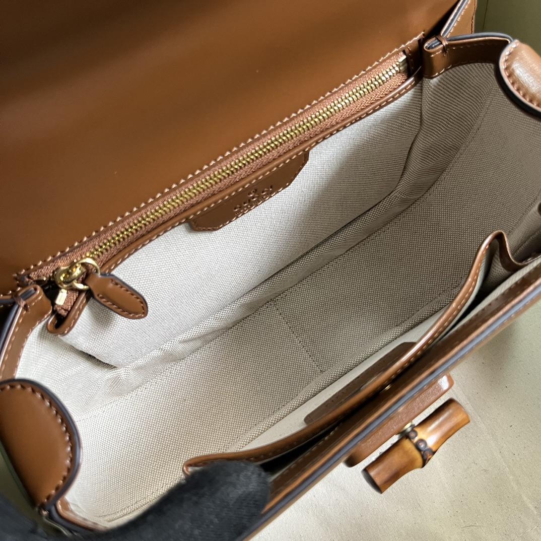 Gucci Bamboo 1947 Medium Top Handle Bag(26-17-9cm) - FashionPlug