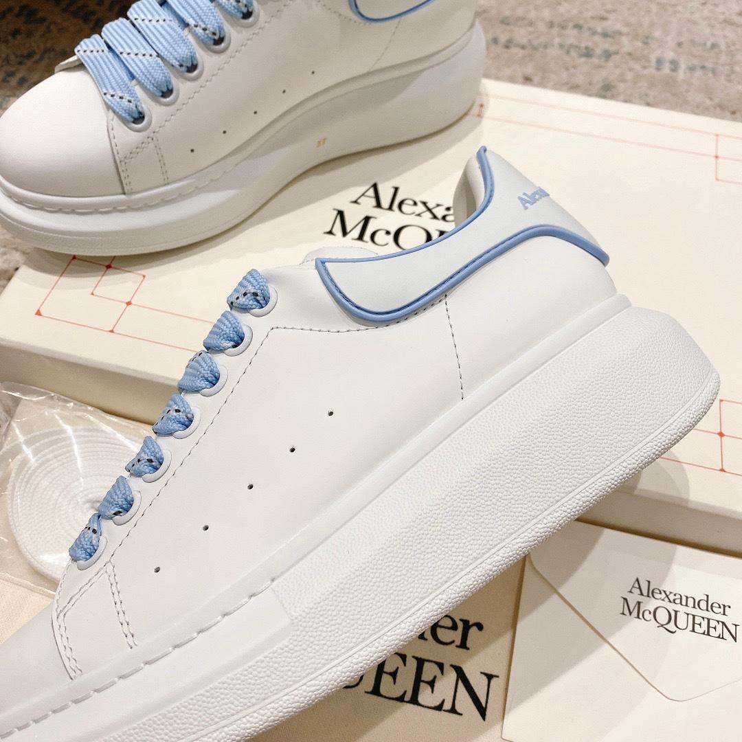 Alexander Mqueen Oversized Sneaker In White - FashionPlug