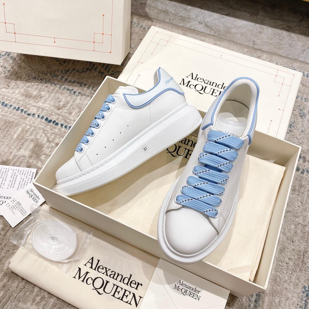 Alexander Mqueen Oversized Sneaker In White - FashionPlug