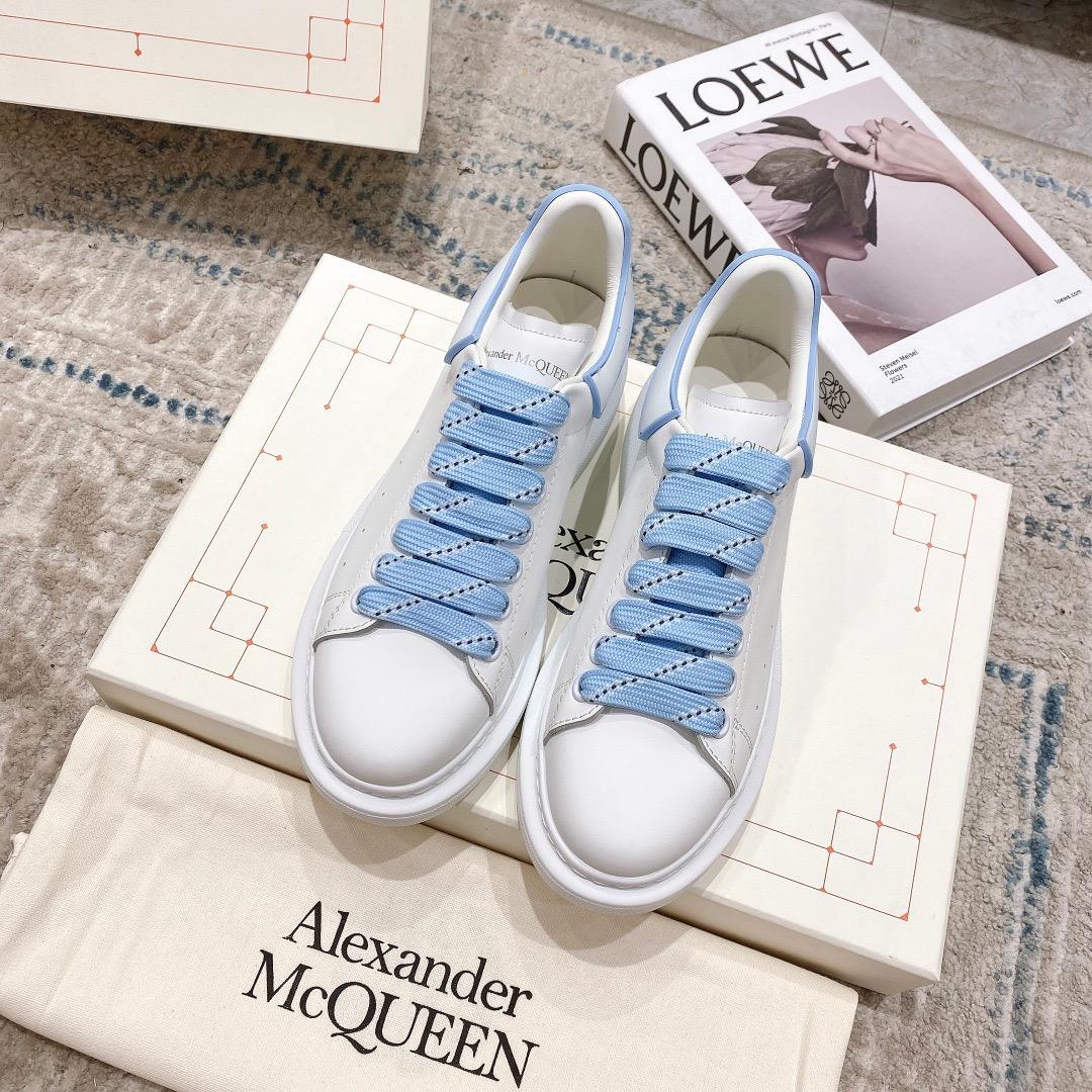 Alexander Mqueen Oversized Sneaker In White - FashionPlug