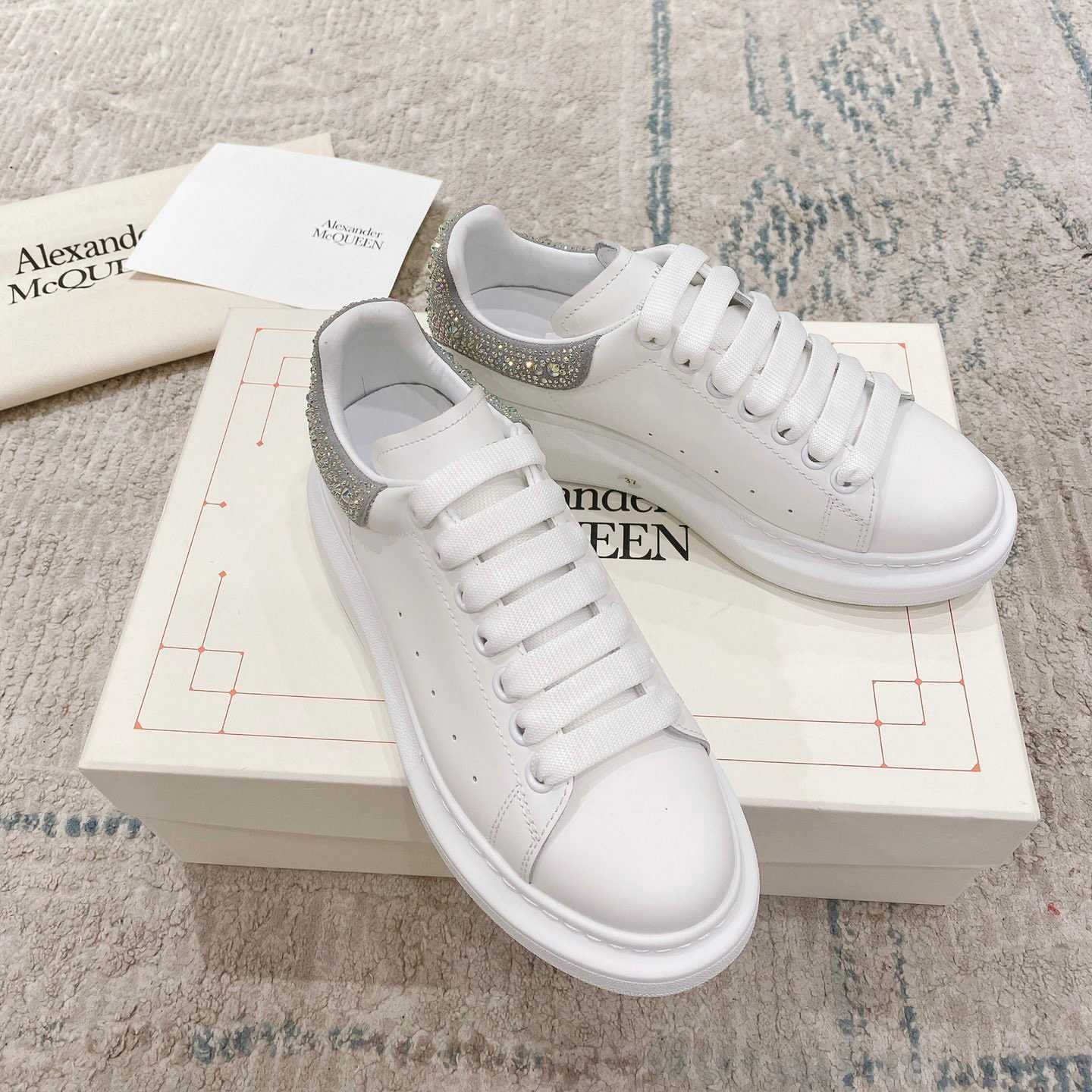 Alexander Mqueen Oversized Sneaker In White - FashionPlug