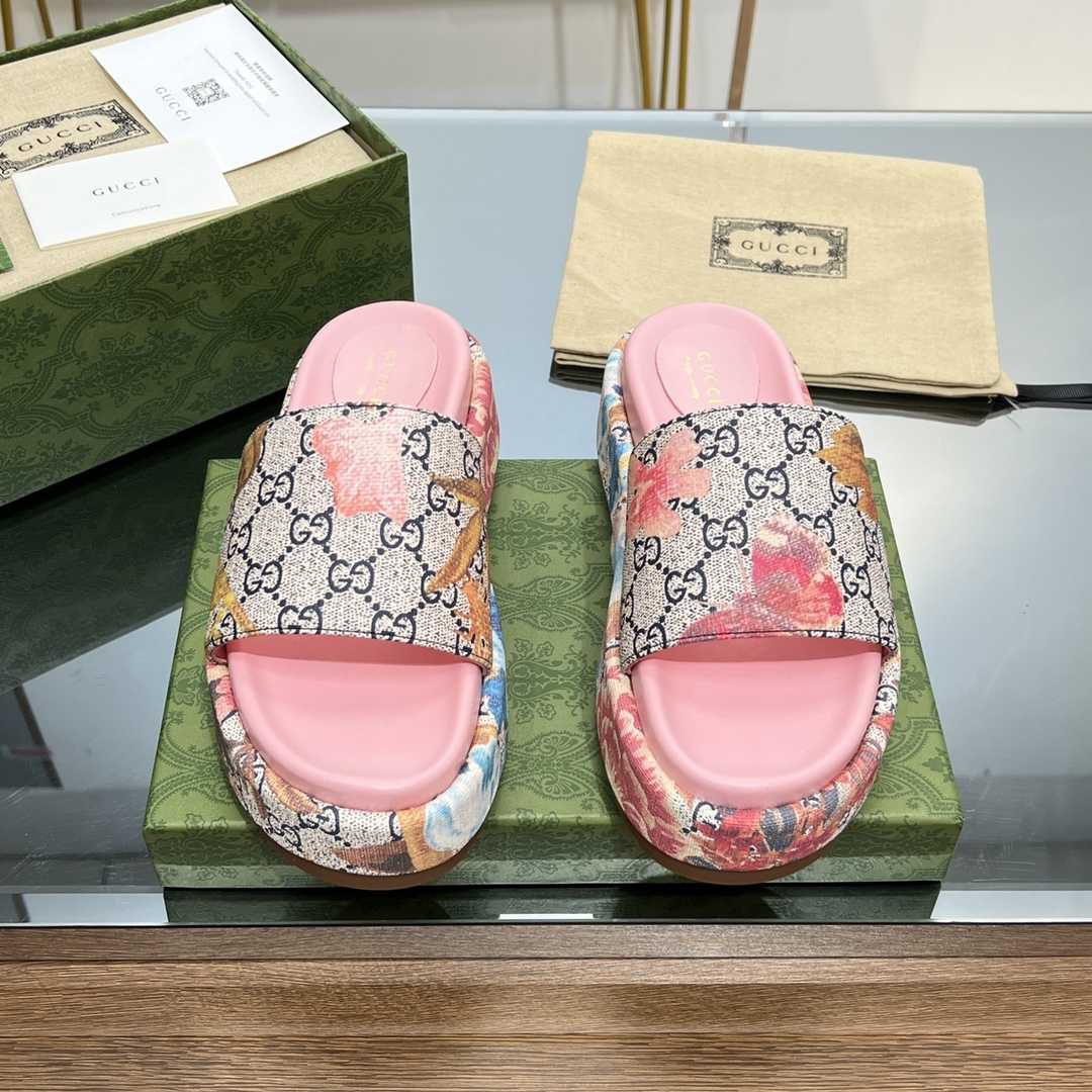 Gucci Women's Flora Sandal - FashionPlug