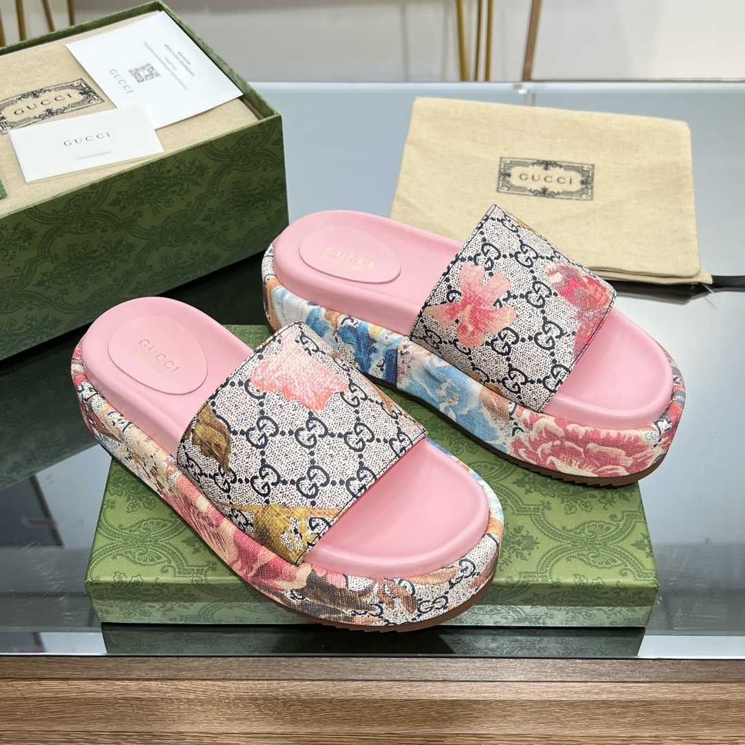 Gucci Women's Flora Sandal - FashionPlug