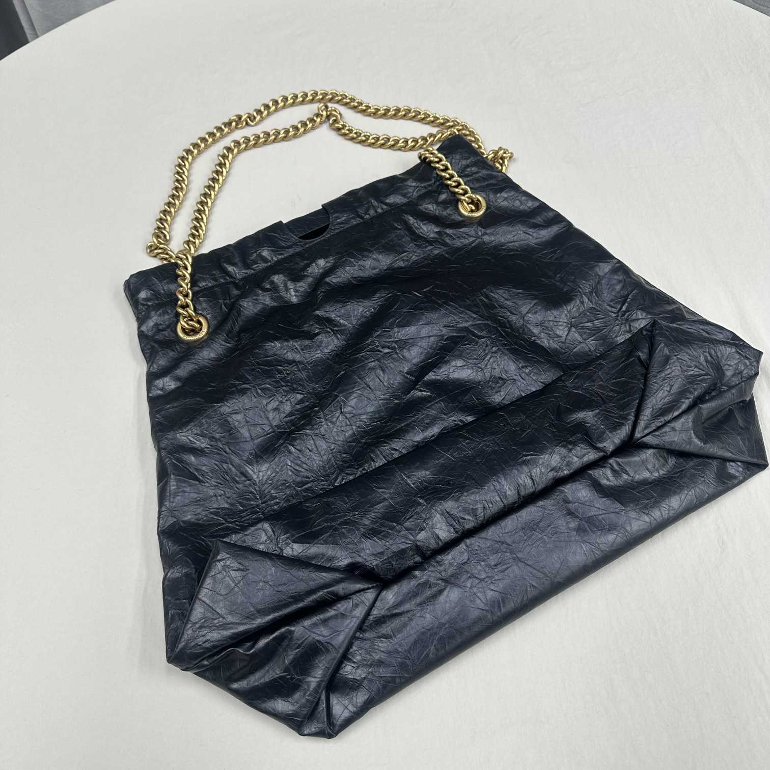 Balenciaga Women's Crush Medium Tote Bag In Black(39-46-14cm) - FashionPlug