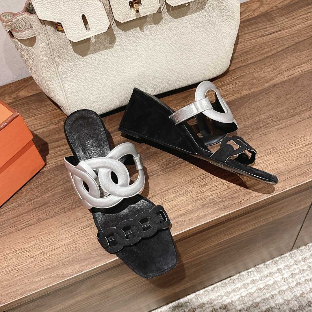 Hermes Figari 55 Sandal - FashionPlug