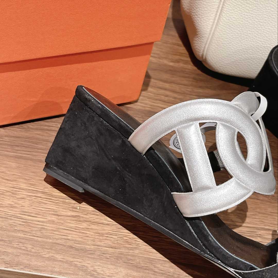Hermes Figari 55 Sandal - FashionPlug