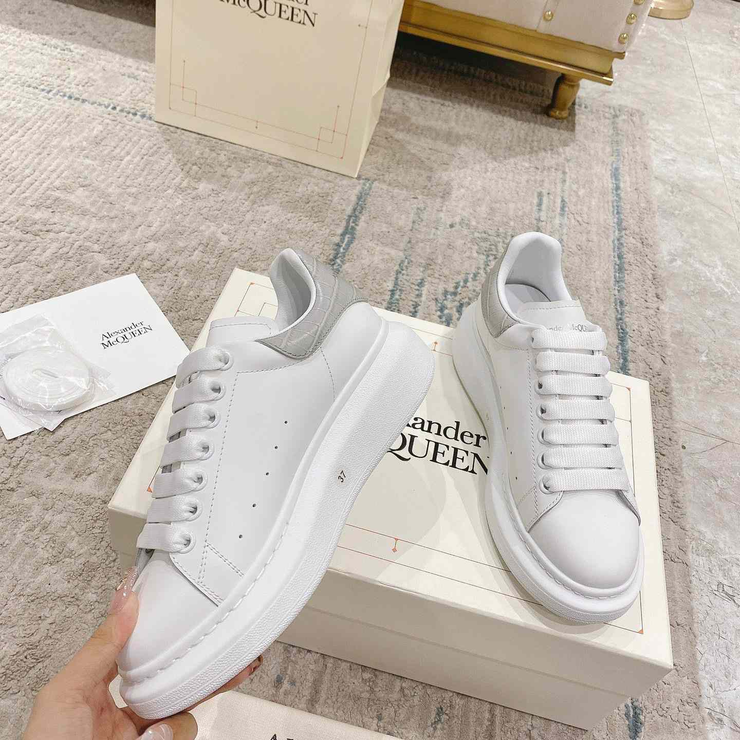 Alexander Mqueen Oversized Sneaker In White/Grey - FashionPlug